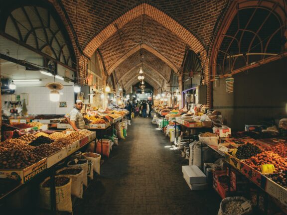 خرید آجر نما در اردبیل؛ انتخابی هوشمند برای نمایی ماندگار - 2880px Ardabil historic bazaar خرید آجر نما در اردبیل؛ انتخابی هوشمند برای نمایی ماندگار