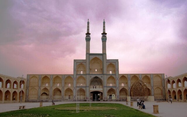 خرید آجر نما در یزد؛ انتخابی هوشمندانه برای معماری کویری - 3456px Iran Yazd Amir Chakmaq Complex خرید آجر نما در یزد؛ انتخابی هوشمندانه برای معماری کویری