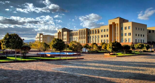 خرید آجر نما در خراسان رضوی؛ انتخابی هوشمند برای معماری ماندگار - 3840px Hakim Sabzevari University 006 خرید آجر نما در خراسان رضوی؛ انتخابی هوشمند برای معماری ماندگار