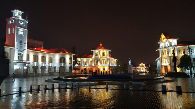 خرید آجر نما در رشت | انتخابی هوشمند برای نمایی ماندگار - 3840px Rasht Municipality Mansion in an Autumn night 1 خرید آجر نما در رشت | انتخابی هوشمند برای نمایی ماندگار