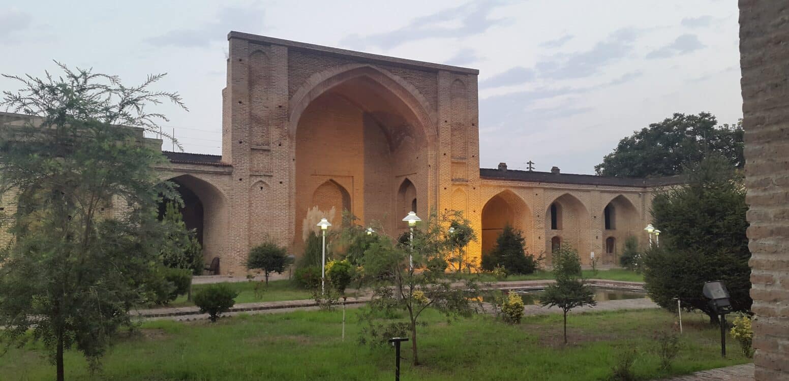 خرید آجر نما در مازندران | انتخابی هوشمندانه برای معماری شمال ایران