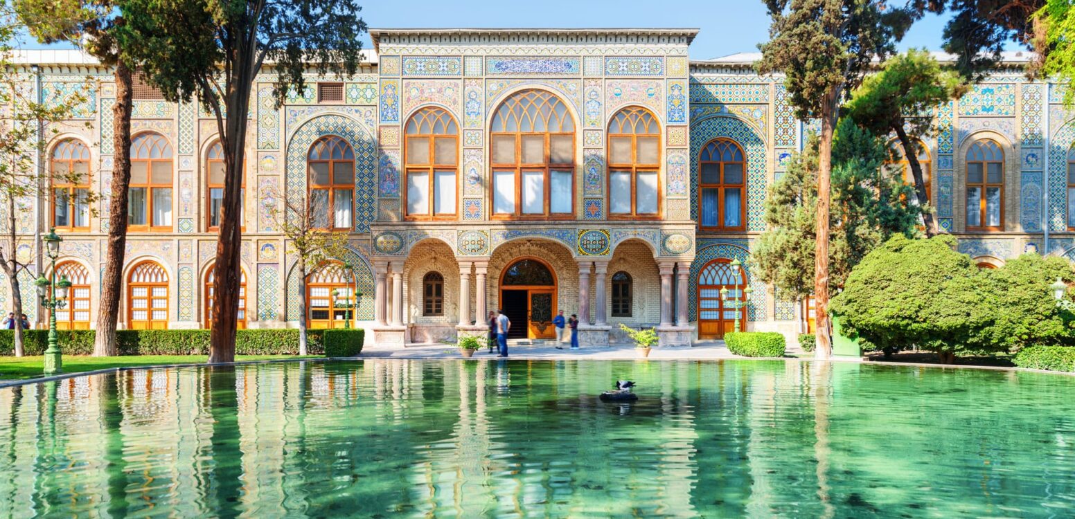 اصول طراحی معماری ایرانی؛ میراثی ماندگار از گذشته تا امروز - AdobeStock 247598439 اصول طراحی معماری ایرانی؛ میراثی ماندگار از گذشته تا امروز
