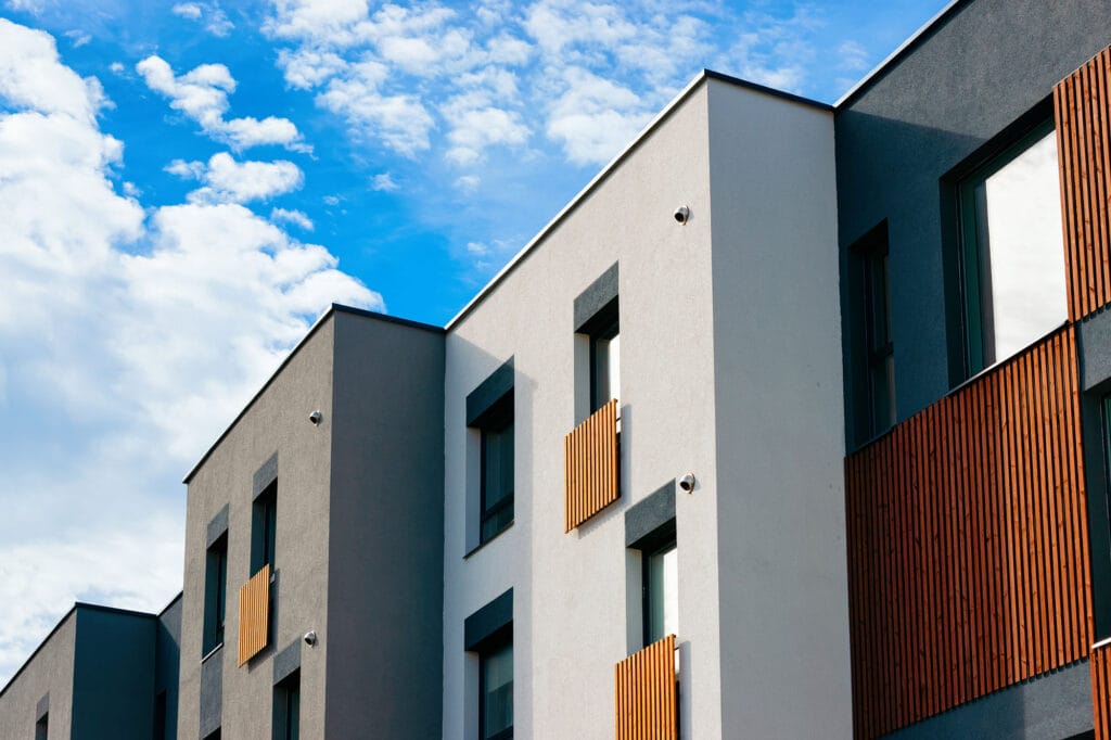 همهچیز درباره نمای ساختمان با بتن رنگی که باید قبل از شروع پروژه بدانید - AdobeStock 254879526 آیا بتن رنگی با رنگهای طبیعی مشکل دارد؟