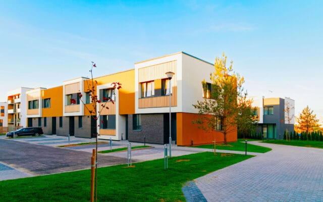 نمای ساختمان رنگی؛ تحول در زیبایی و معماری مدرن - AdobeStock 311413762 نمای ساختمان رنگی؛ تحول در زیبایی و معماری مدرن