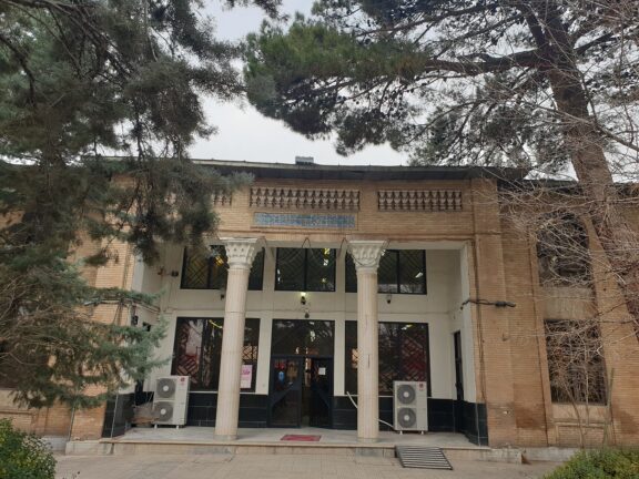 خرید آجر نما در تاکستان | انتخاب هوشمند برای نمایی ماندگار - Emarat bank e meli Takestan خرید آجر نما در تاکستان | انتخاب هوشمند برای نمایی ماندگار