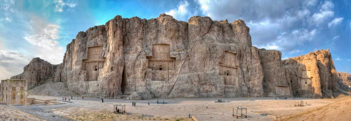 خرید آجر نما در فارس | انتخاب هوشمندانه برای نمایی ماندگار در اقلیم گرم و متنوع
