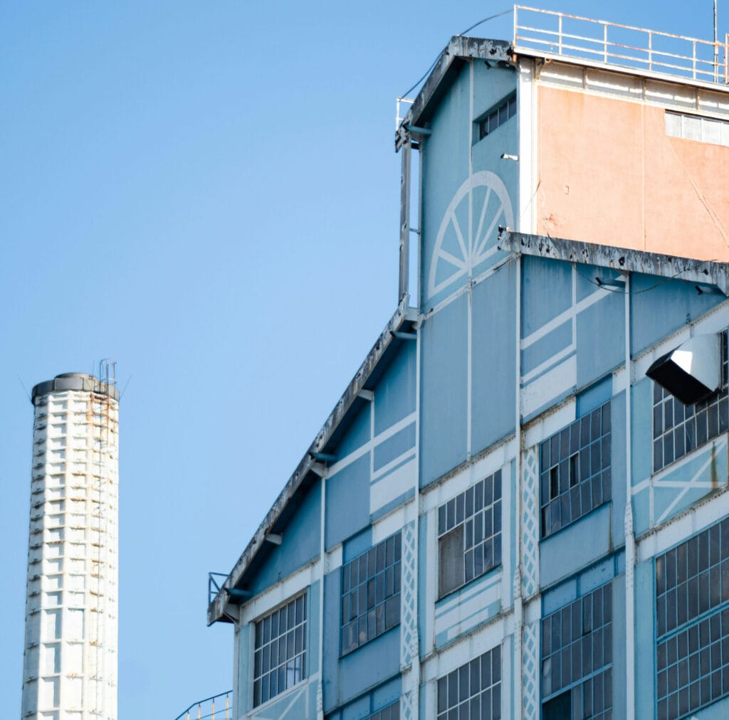 نمونه‌های موفق نمای ساختمان صنعتی در ایران و جهان