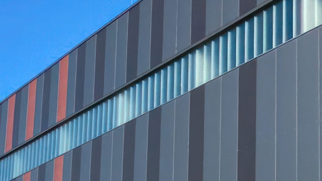 انرژی و عایق‌بندی در نمای ساختمان با ساندویچ پانل