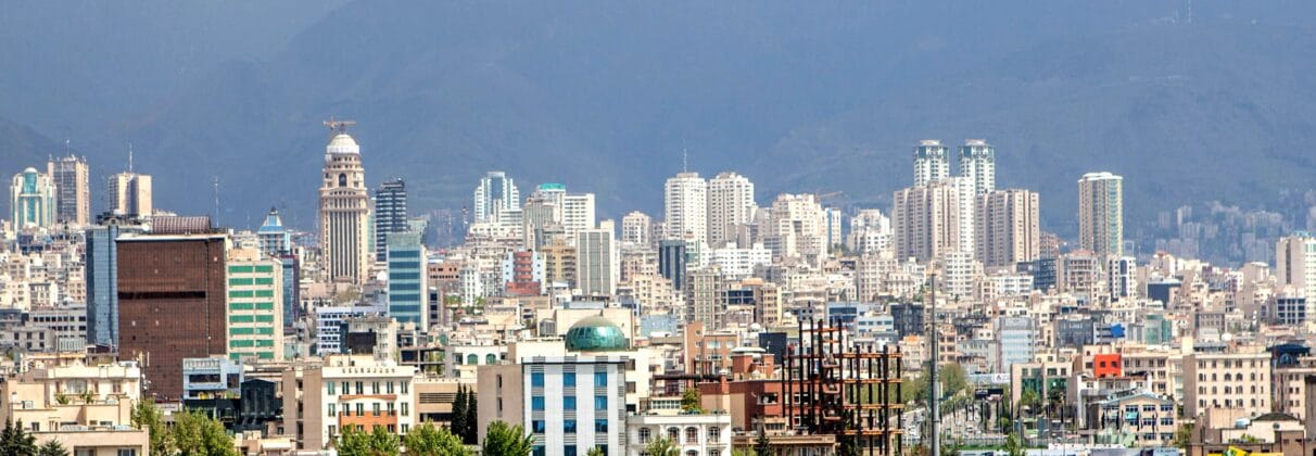 خرید آجر نما در تهران غرب؛ انتخابی هوشمند برای معماری ماندگار