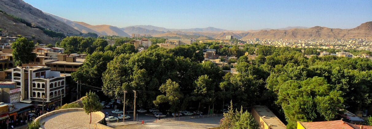 خرید آجر نما در خرم آباد | راهنمای جامع انتخاب بهترین آجر برای اقلیم لرستان