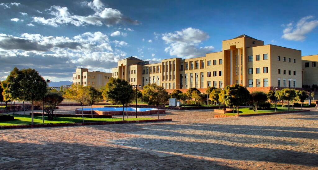 خرید آجر نما در سبزوار | راهنمای جامع انتخاب بهترین آجر برای معماری شهری و ویلایی