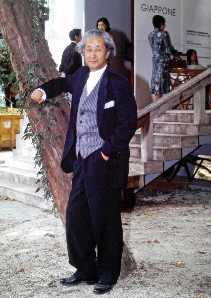 آراتا ایسوزاکی: معمار نوآوری که مرزهای شرق و غرب را در معماری معاصر درهم آمیخت