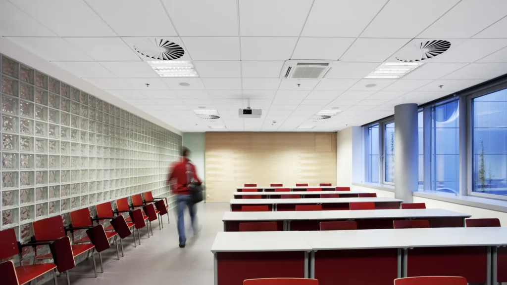 طراحی داخلی با کناف در فضاهای تجاری