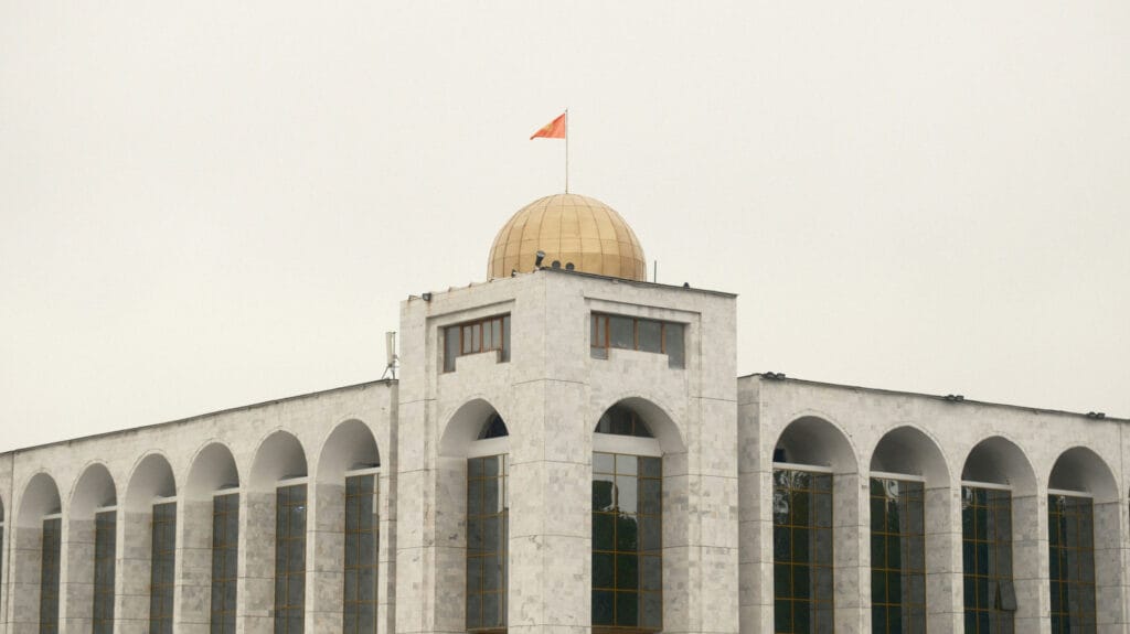 چالش‌های حفظ و بازآفرینی نمای سنتی اسلامی