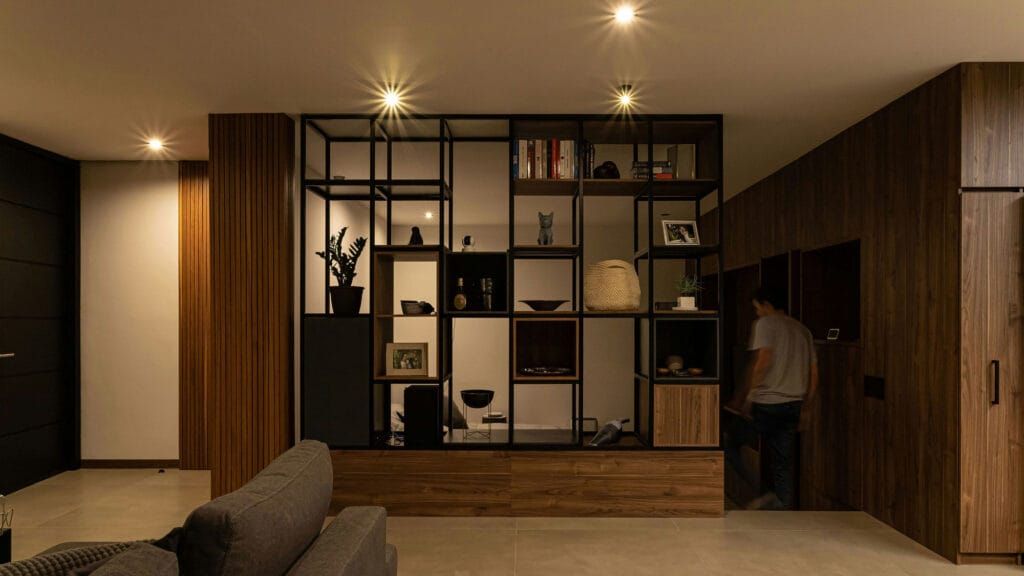 چالش‌ها و معایب طراحی داخلی هوشمند