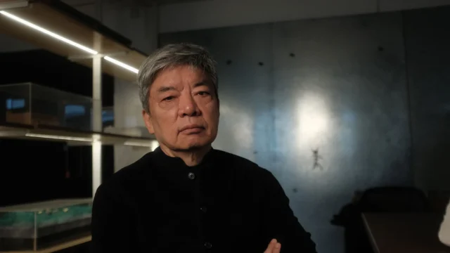 لیو جیاکون و معماری که طبیعت را شریک میکند: تحلیل آثار برجسته - liu jiakun portrait 1 tom welsh for the hyatt foundation the pritzker architecture prize لیو جیاکون و معماری که طبیعت را شریک میکند: تحلیل آثار برجسته