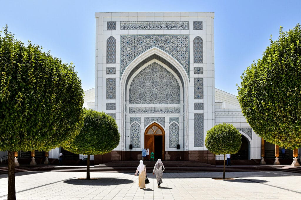 مزایای استفاده از نمای ساختمان با معماری سنتی اسلامی