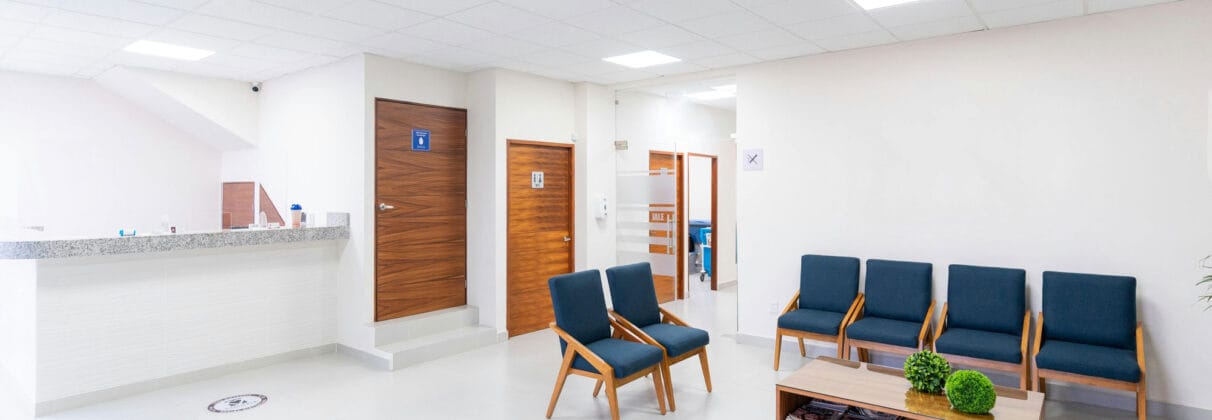 طراحی داخلی بیمارستان؛ راهنمای جامع برای فضایی کارآمد