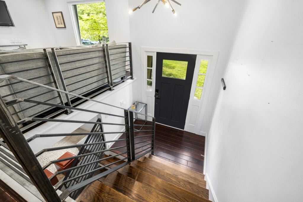 طراحی داخلی دوبلکس لوکس؛ راهنمای جامع برای خانهای رویایی - pexels curtis adams 1694007 16501301 بهترین سبکها برای طراحی داخلی دوبلکس لوکس