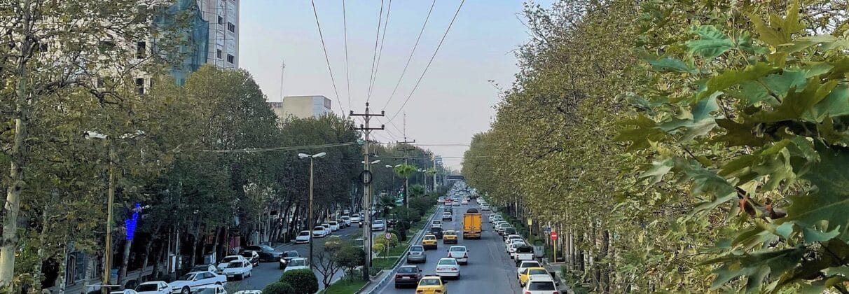 خرید آجر آذرخش در آمل | راهنمای جامع انتخاب آجر نما متناسب با اقلیم شمال