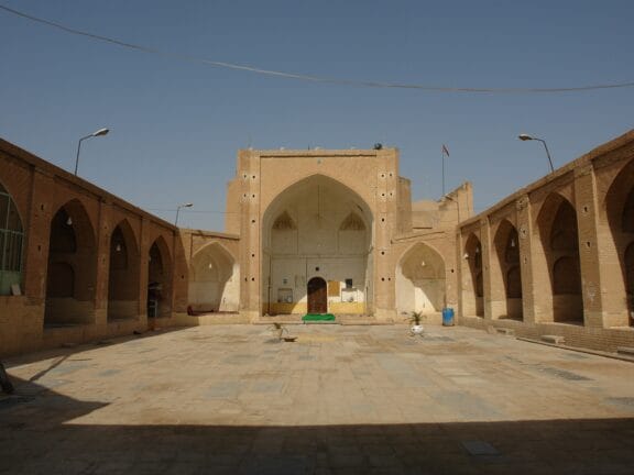 راهنمای خرید آجر آذرخش در ساوه + قیمت، اقلیم و نکات فنی - 2878px Hayat sharghi emamzadeh راهنمای خرید آجر آذرخش در ساوه + قیمت، اقلیم و نکات فنی