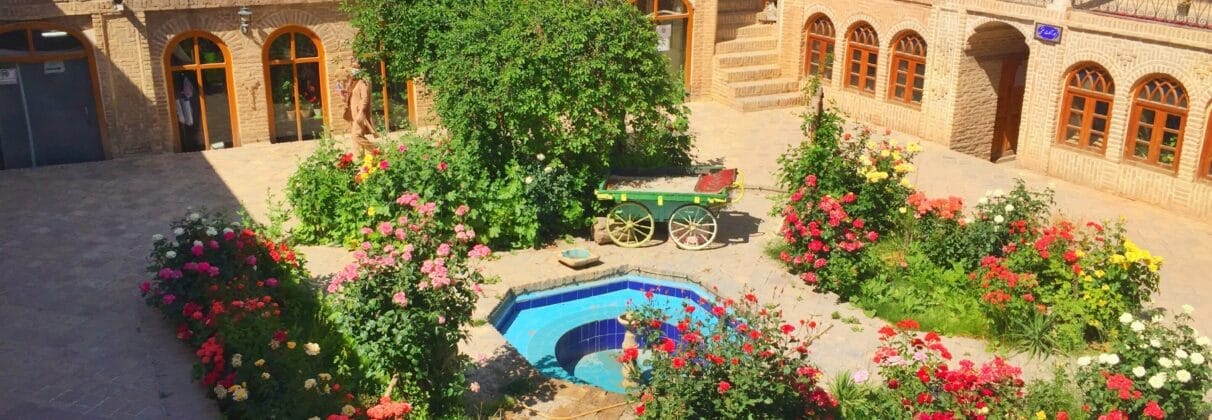 راهنمای خرید آجر آذرخش در بجنورد + بررسی قیمت، اقلیم و نکات مهم