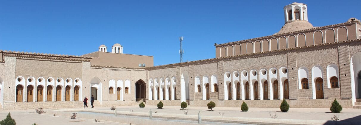 خرید آجر آذرخش در رفسنجان | راهنمای جامع انتخاب، قیمت و نکات فنی