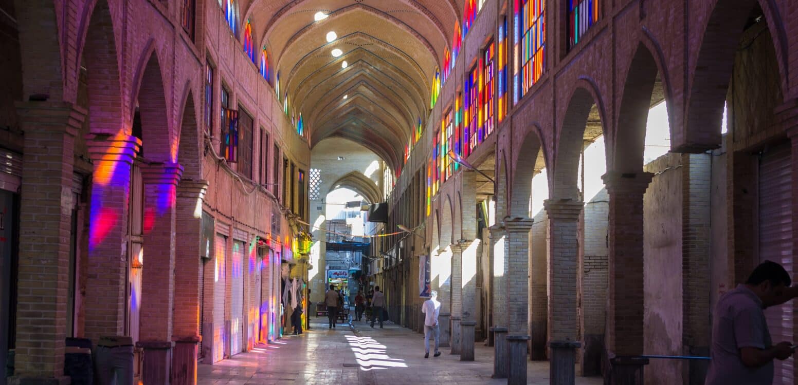 راهنمای خرید آجر آذرخش در تهران غرب + قیمت، کاربردها و نکات فنی