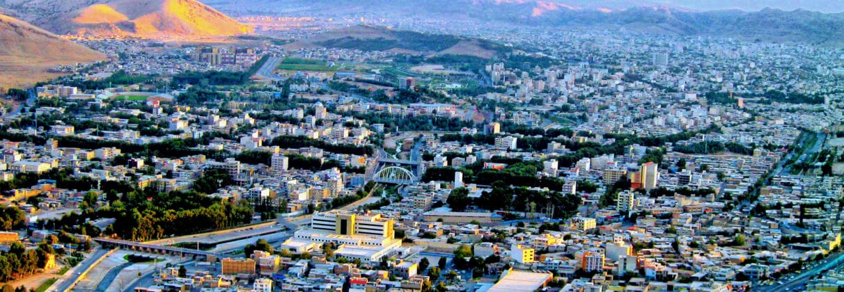 راهنمای خرید آجر آذرخش در خرم آباد + بررسی قیمت، اقلیم و کاربردها