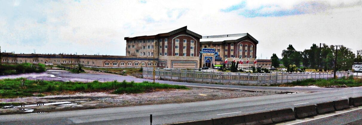 راهنمای جامع خرید آجر آذرخش در رشت | قیمت، اقلیم، معماری و نکات فنی