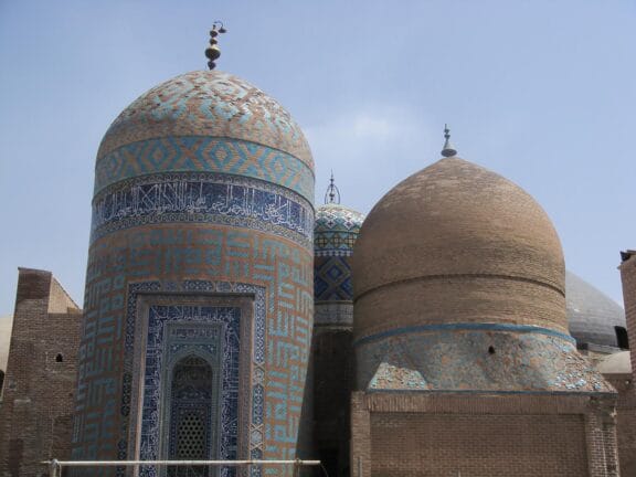 راهنمای خرید آجر آذرخش در اردبیل + قیمت، کاربردها و نکات فنی - Sheikh safi tomb راهنمای خرید آجر آذرخش در اردبیل + قیمت، کاربردها و نکات فنی