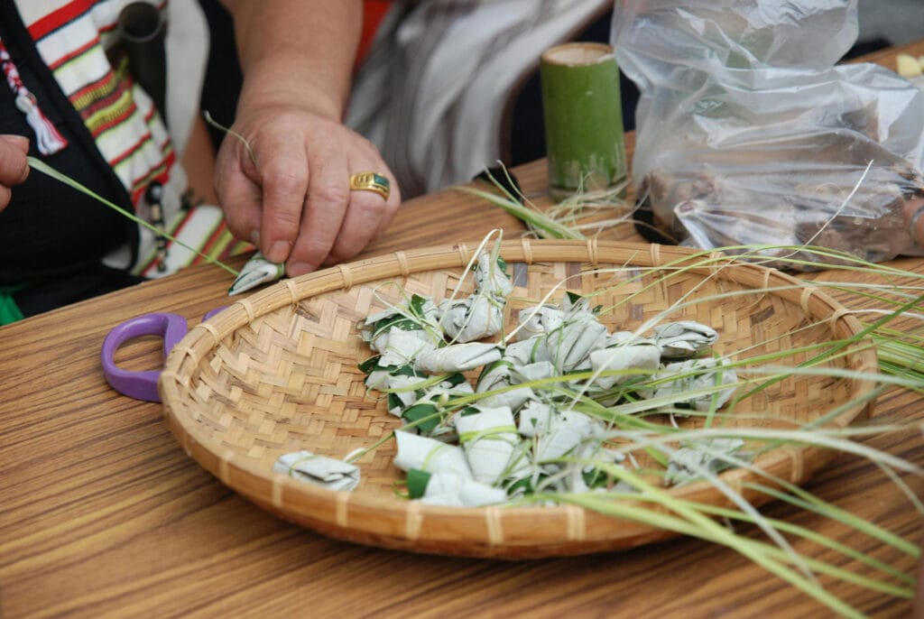 نقش رنگ در طراحی داخلی با متریال بازیافتی
