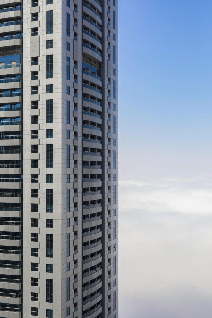 نمای ساختمان مرتفع لوکس | چطور ساختمانت رو به یک نماد شهری تبدیل کنی؟ - pexels apasaric 752696 نمای ساختمان مرتفع لوکس | چطور ساختمانت رو به یک نماد شهری تبدیل کنی؟