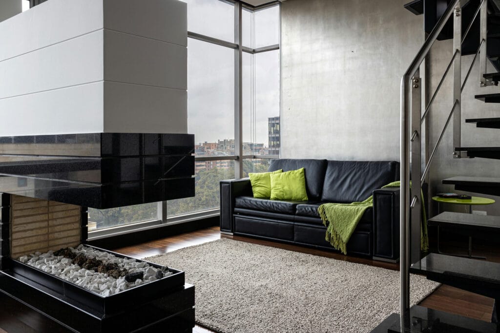 طراحی داخلی با سقف بلند؛ راهنمای کامل نور، رنگ و چیدمان برای خانههای مدرن - pexels fotografiagmazg 12062119 استفاده از تناسبات صحیح در دکوراسیون