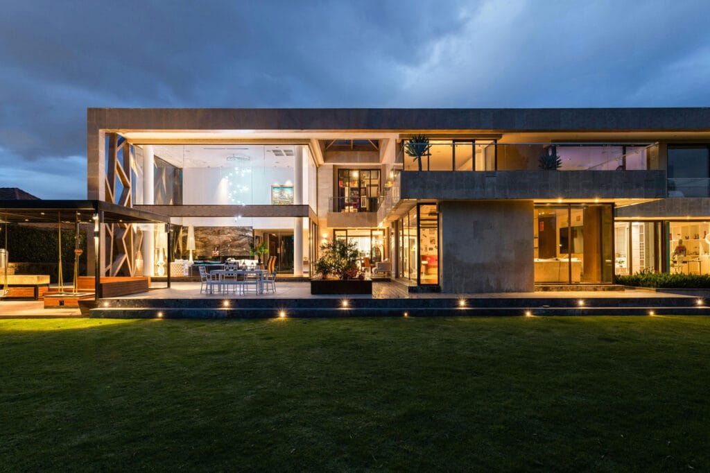 جدیدترین ترندهای نمای ساختمان مسکونی شیک با متریالهای مدرن - pexels fotografiagmazg 13752348 جمعبندی: چرا انتخاب نمای ساختمان مسکونی شیک اهمیت دارد؟