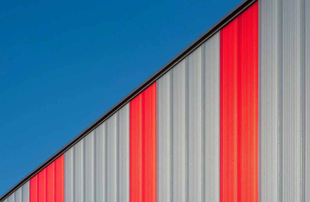 نمای ساختمان با پلی کربنات؛ زیبایی، دوام و نوآوری در طراحی مدرن - pexels jan van der wolf 11680885 34382329 نگهداری و تمیز کردن نمای پلی کربنات