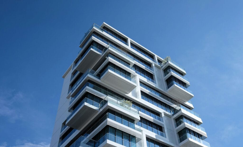 نمای ساختمان مرتفع لوکس | چطور ساختمانت رو به یک نماد شهری تبدیل کنی؟ - pexels marketingtuig 87223 طراحی پایدار در نمای ساختمان مرتفع لوکس