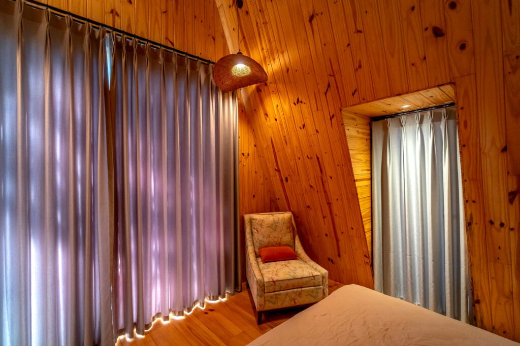 مزایای استفاده از دیوار چوبی در طراحی داخلی