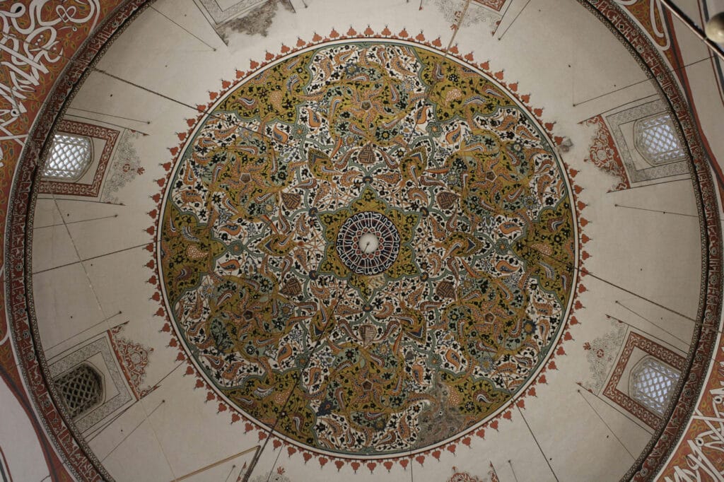 طراحی داخلی با نقاشی دیواری؛ هنری تلفیقی از خلاقیت و زیبایی - pexels zeyneptekgz 31997751 طراحی داخلی با نقاشی دیواری در فضاهای تجاری و اداری