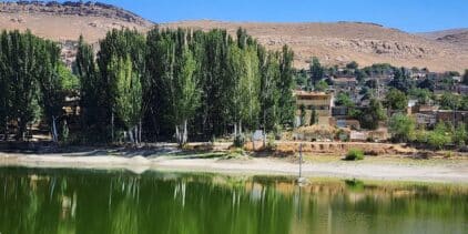 راهنمای جامع خرید آجر آذرخش در سمیرم | قیمت، اقلیم و نکات فنی انتخاب آجر نما