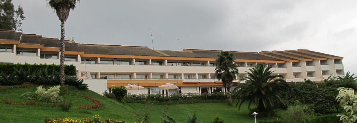 راهنمای خرید آجر آذرخش در ساری | انتخاب هوشمند برای اقلیم مرطوب و معماری شمالی