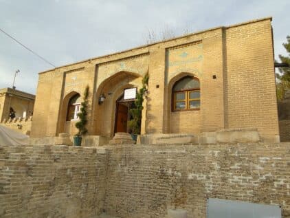 راهنمای خرید آجر آذرخش در ایلام | مقاوم در برابر گرما، شوره و نوسانات اقلیمی غرب کشور