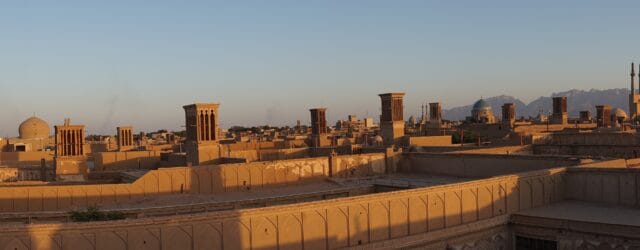 خرید آجر آذرخش در یزد | ترکیب اصالت و تکنولوژی در دل معماری کویری