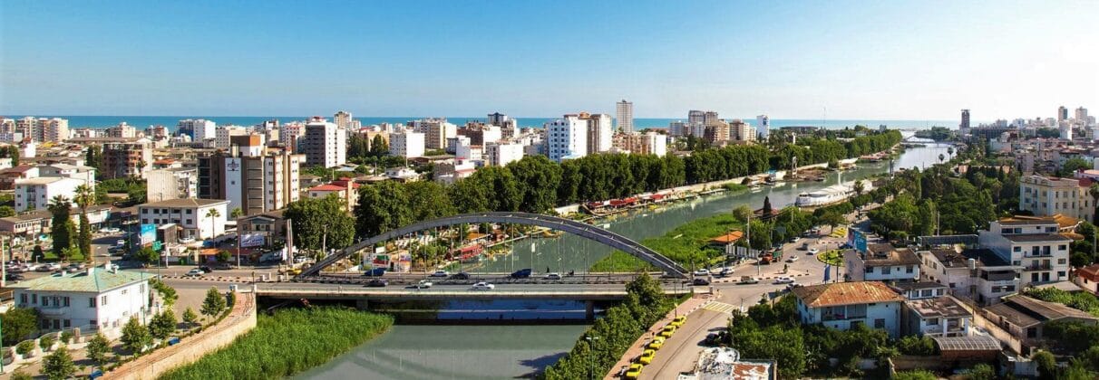 راهنمای خرید آجر آذرخش در بابل سر | مقاومت، زیبایی و هماهنگی با طبیعت شمال