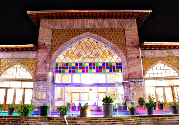 راهنمای خرید آجر آذرخش در بابل | انتخابی مقاوم و زیبا برای معماری شمالی