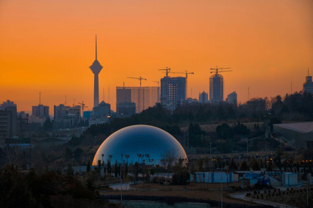 بررسی مصالح پرکاربرد در طراحی نمای ساختمان در تهران