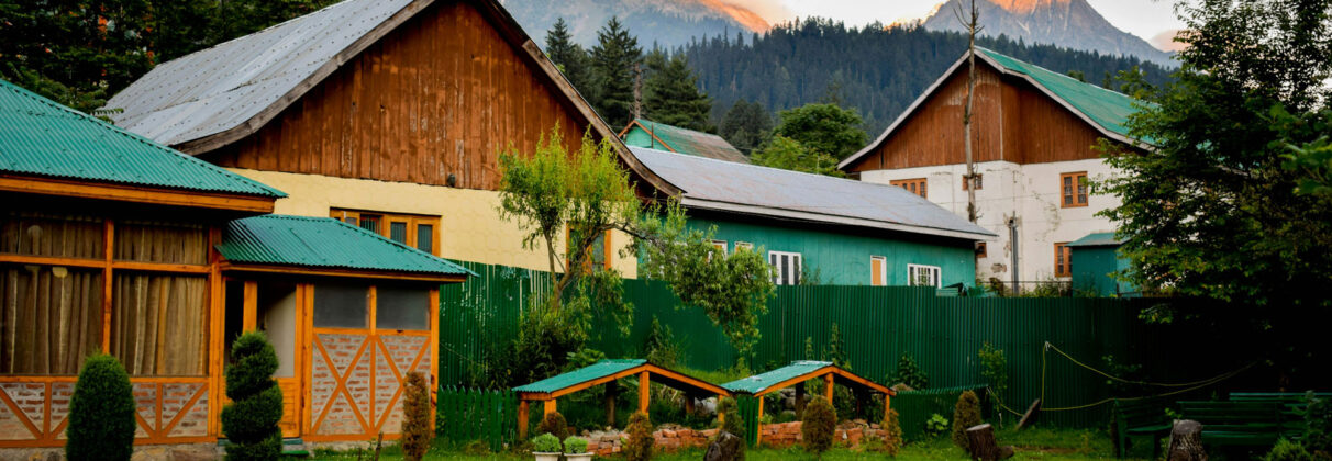 بهترین ایده‌ها برای طراحی نمای ساختمان باغچه دار مدرن و چشم‌نواز