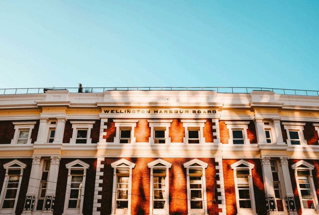 نمای ساختمان زیبا با آجر نما؛ ترکیبی از اصالت و طراحی مدرن - pexels adrien olichon 1257089 2538103 ترکیب آجر نما با متریالهای مدرن