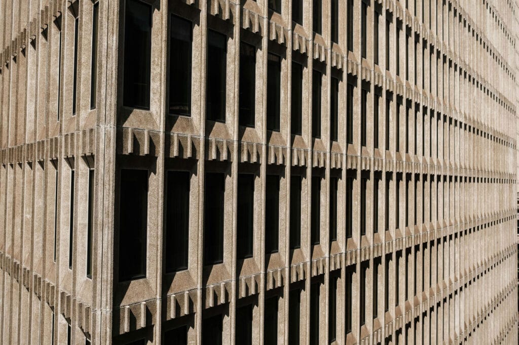 معیارهای کلیدی در مقایسه متریال‌های نمای ساختمان