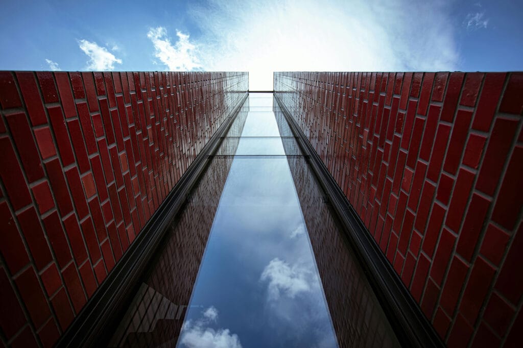 نقشه نمای ساختمان مدرن؛ طراحی، اصول و ایدههای جذاب برای نمایی خاص - pexels asemirski 17741067 ویژگیهای اصلی نقشه نمای ساختمان مدرن